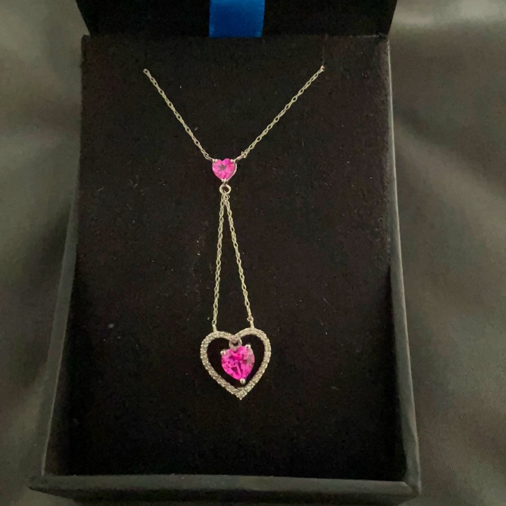 Brand new pink 💖 necklace